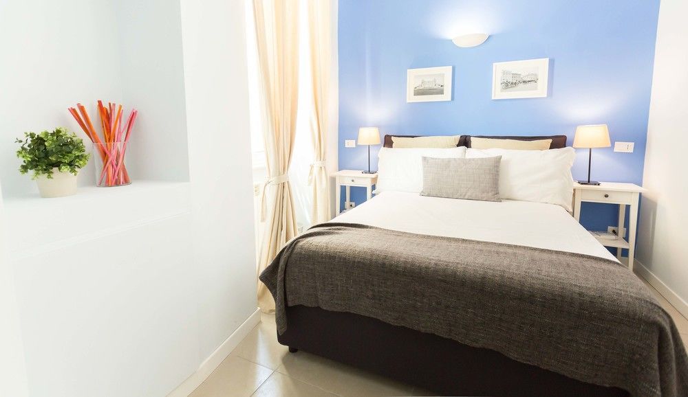 The Spanish Campo De' Fiori 3*